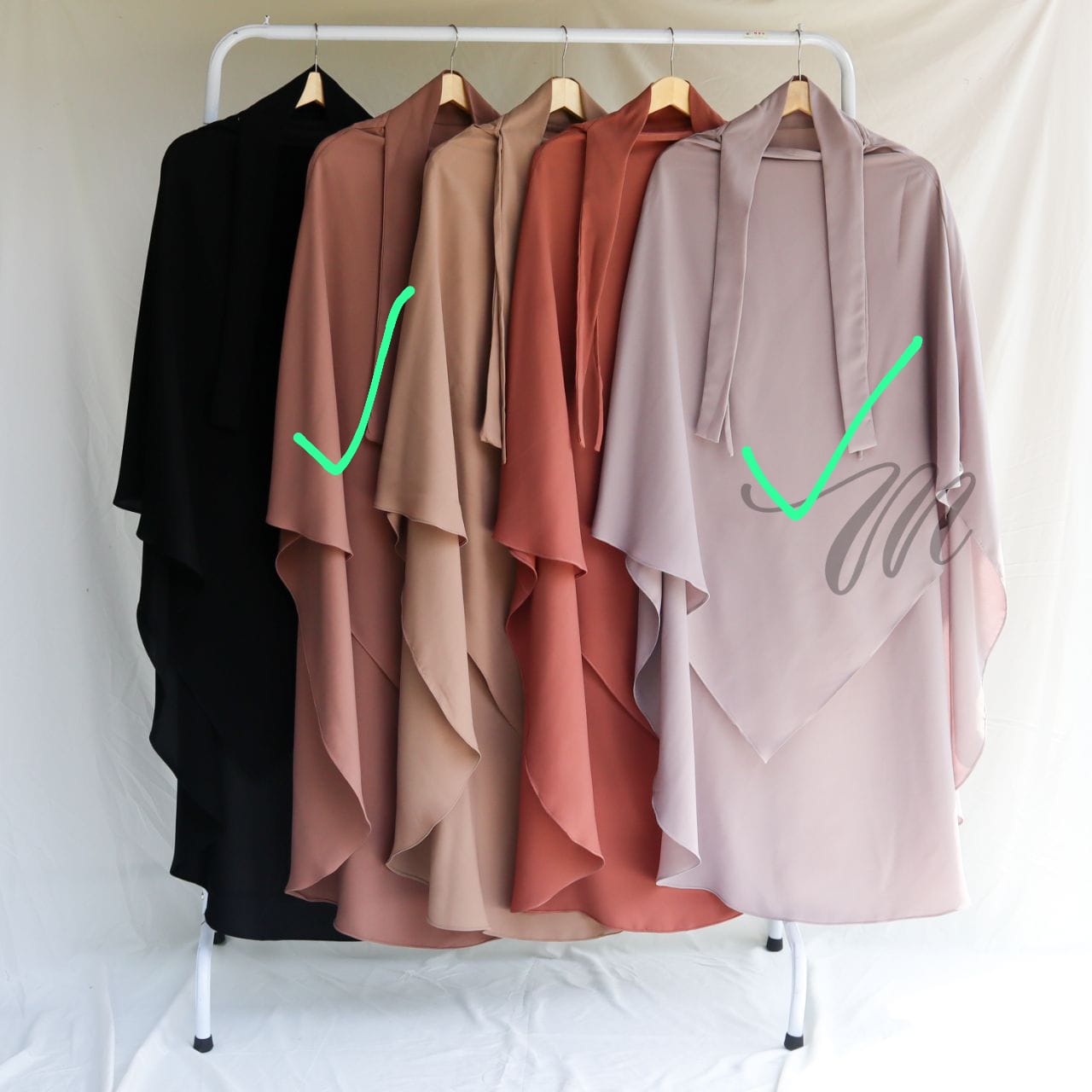 Noora_Freench_Khimar.jpg